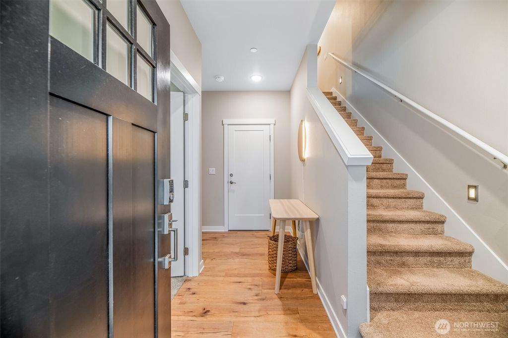 Photo of 6633 NE 188th Court #5, Kenmore, WA 98028 (MLS # 2408412)