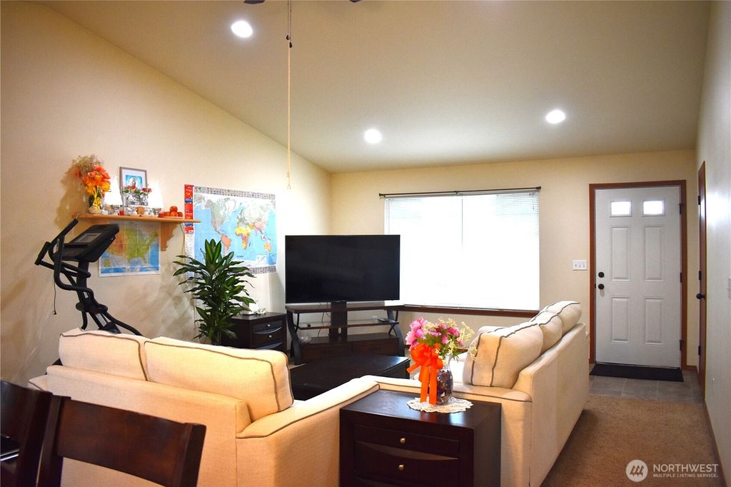 Photo of 20236 White Rock Loop SW, Centralia, WA 98531 (MLS # 2509516)