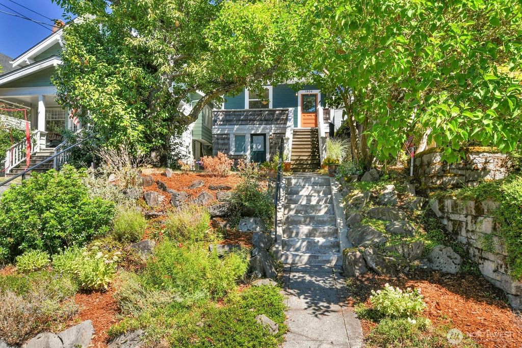 Photo of 1904 9th Avenue W, Seattle, WA 98119 (MLS # 2413259)