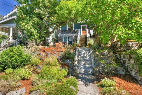 Photo of 1904 9th Avenue W, Seattle, WA 98119 (MLS # 2413259)