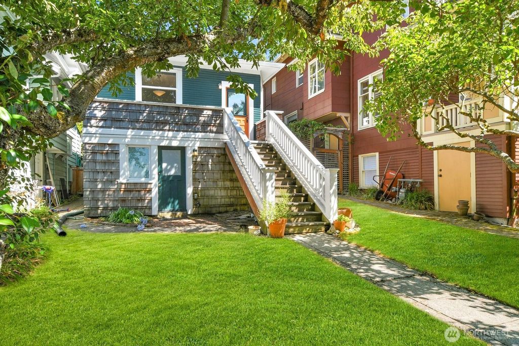 Photo of 1904 9th Avenue W, Seattle, WA 98119 (MLS # 2413259)