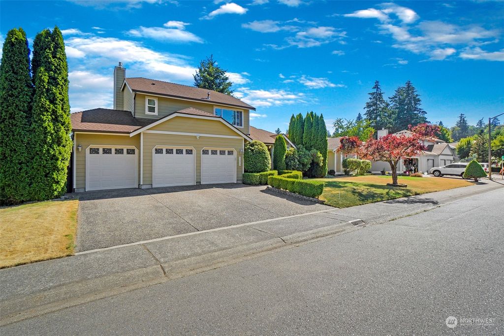 Photo of 23619 SE 245th Street, Maple Valley, WA 98038 (MLS # 2272763)