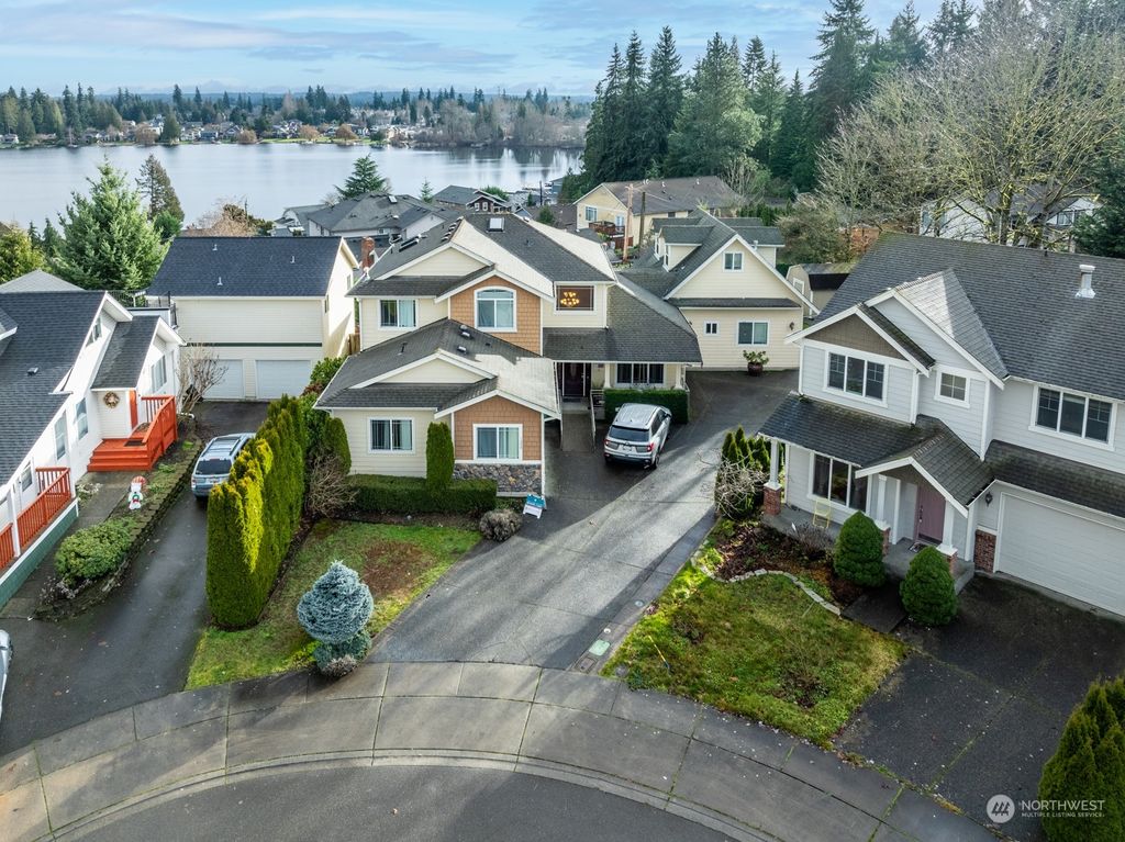 Photo of 1226 160 Street SW, Lynnwood, WA 98087 (MLS # 2192801)