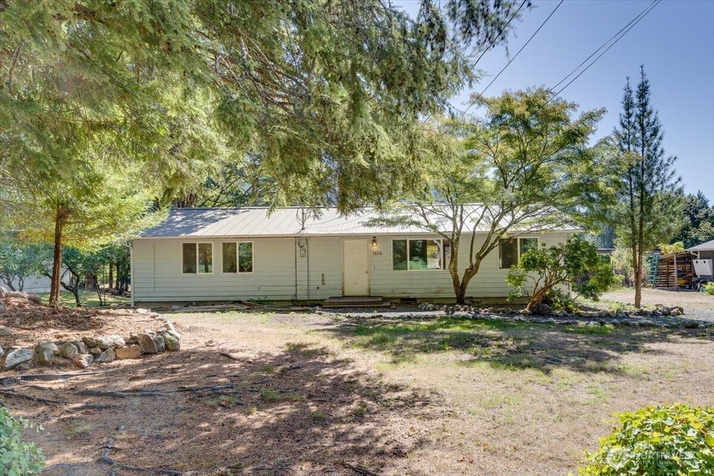 Photo of 7434 North Fork Road SE, Snoqualmie, WA 98065 (MLS # 2580111)