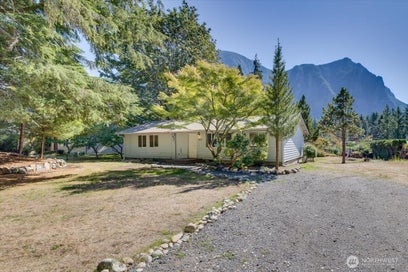 7434 North Fork Road SE Snoqualmie WA 98065