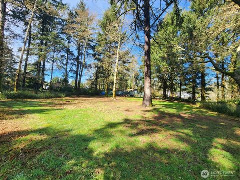 701 Wood Duck Avenue SE Ocean Shores WA 98569