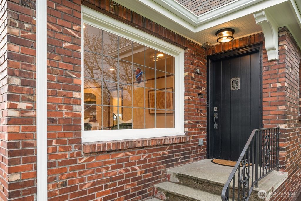 Photo of 821 NW 57TH Street, Seattle, WA 98107 (MLS # 2491276)