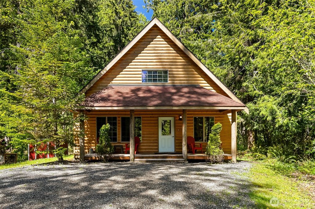 Photo of 12026 Shuksan Rim Drive, Deming, WA 98244 (MLS # 2470745)