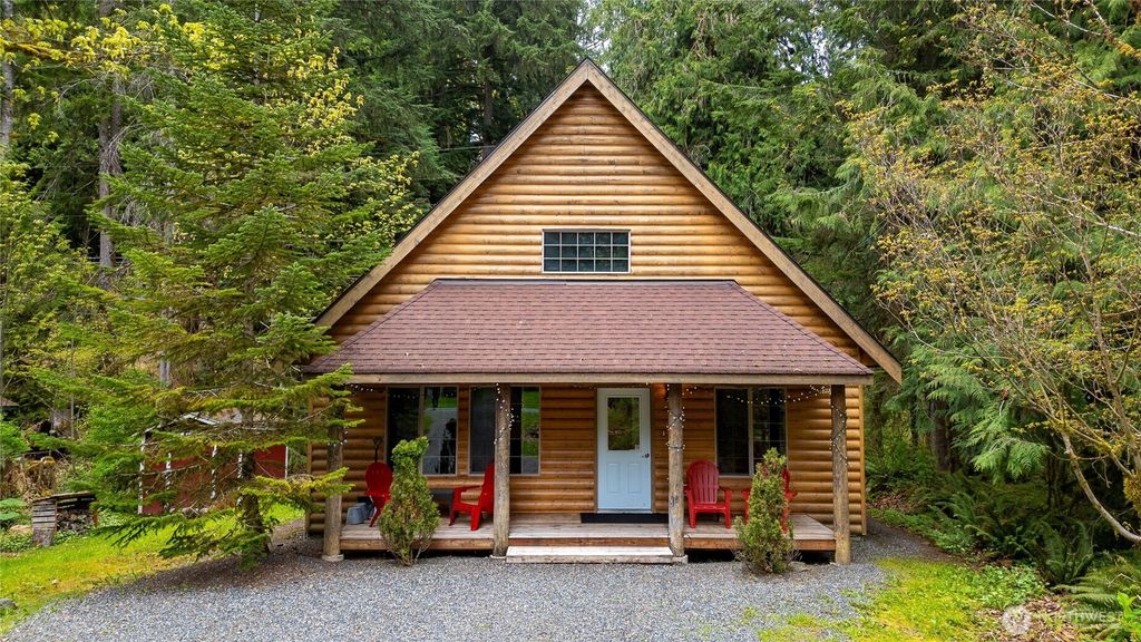 Photo of 12026 Shuksan Rim Drive, Deming, WA 98244 (MLS # 2470745)