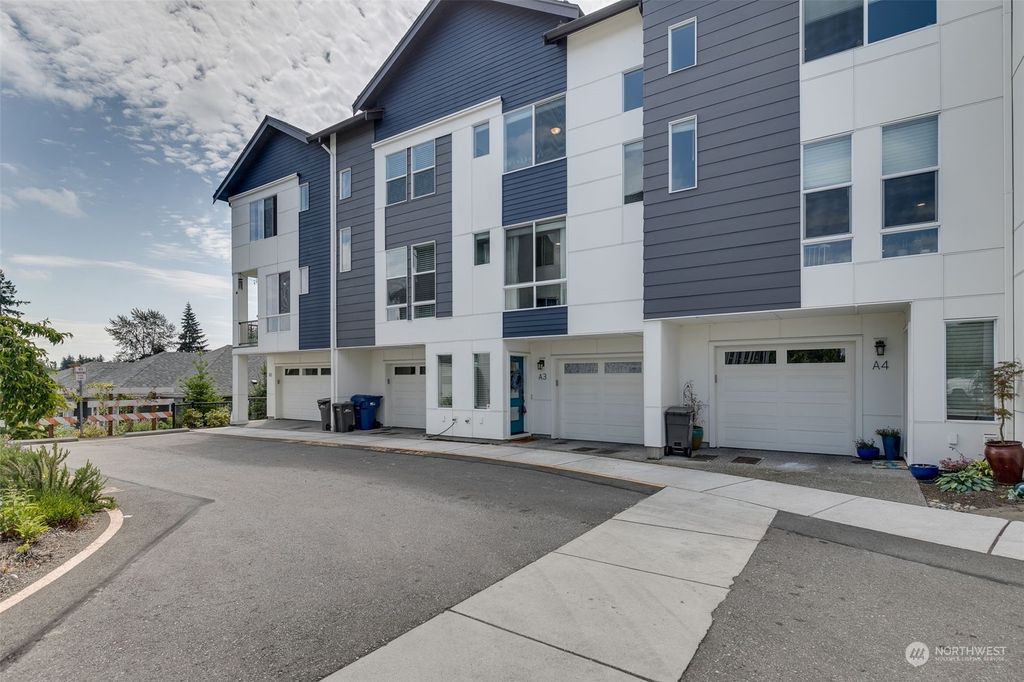 Photo of 14715 Admiralty Way #A3, Lynnwood, WA 98087 (MLS # 2139683)