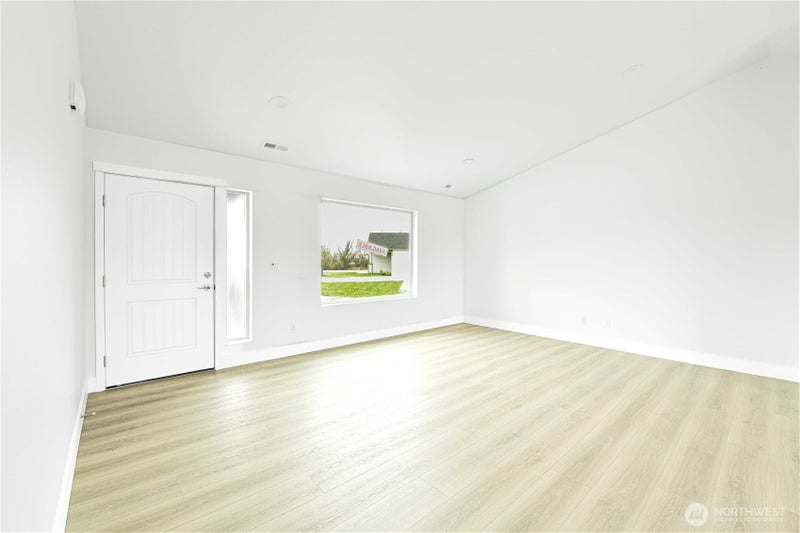 326 N Sandy Loop