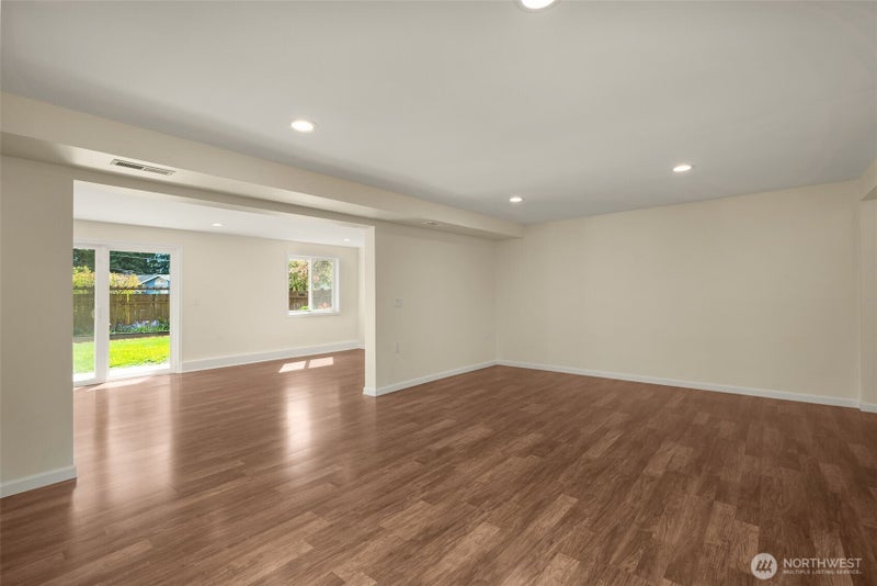 16204 Main Street
