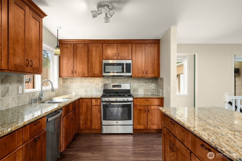 16204 Main Street