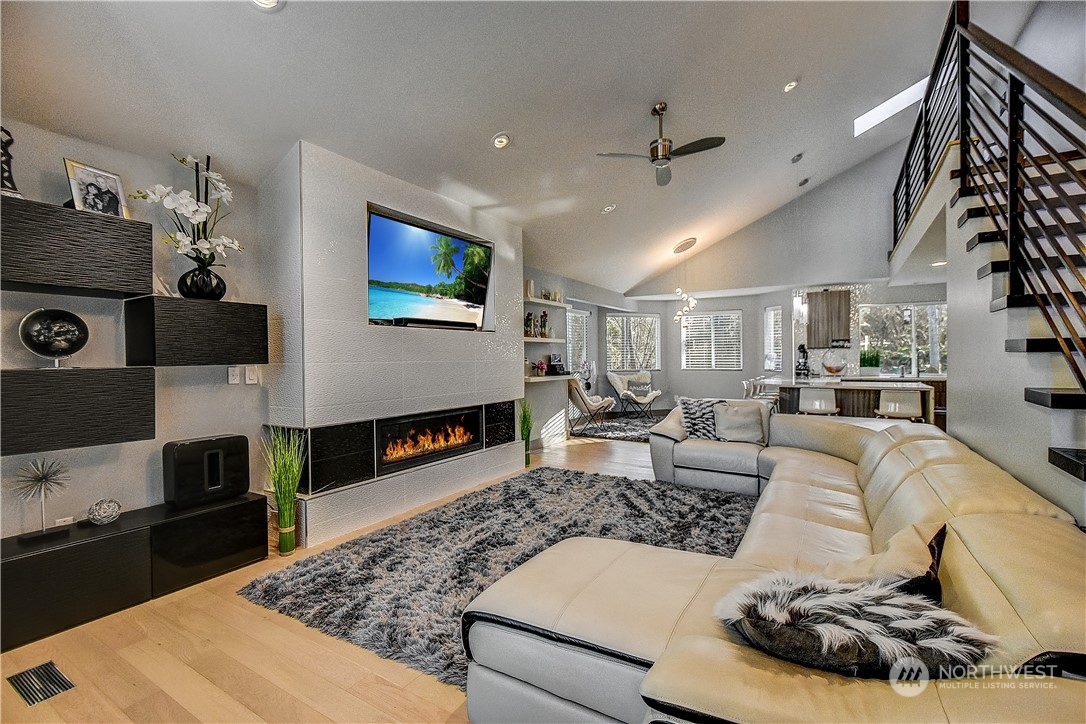 13111 Admiralty Way