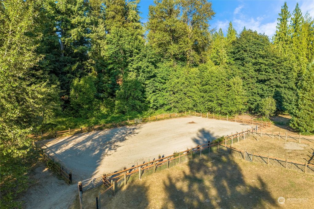 Photo of 24328 SE 162nd Street, Issaquah, WA 98027 (MLS # 2164464)