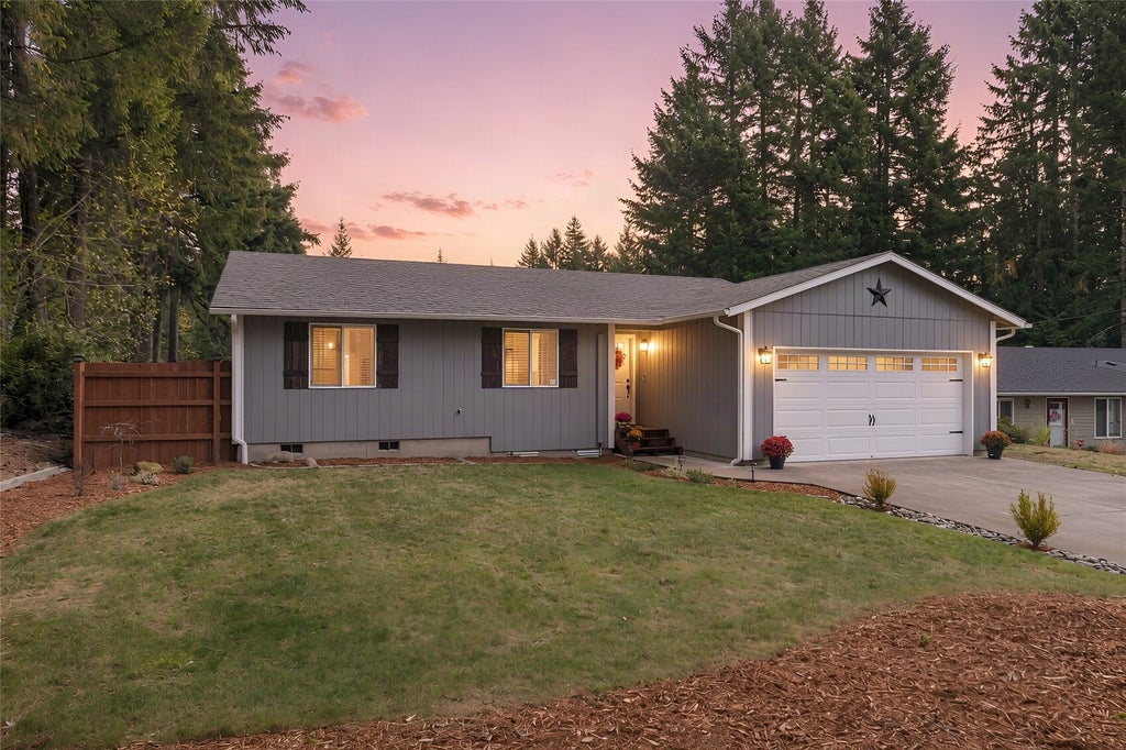 Photo of 171 E Sleaford Road, Shelton, WA 98584 (MLS # 2598227)