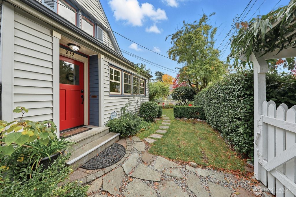 Photo of 932 N 70th Street, Seattle, WA 98103 (MLS # 2454267)