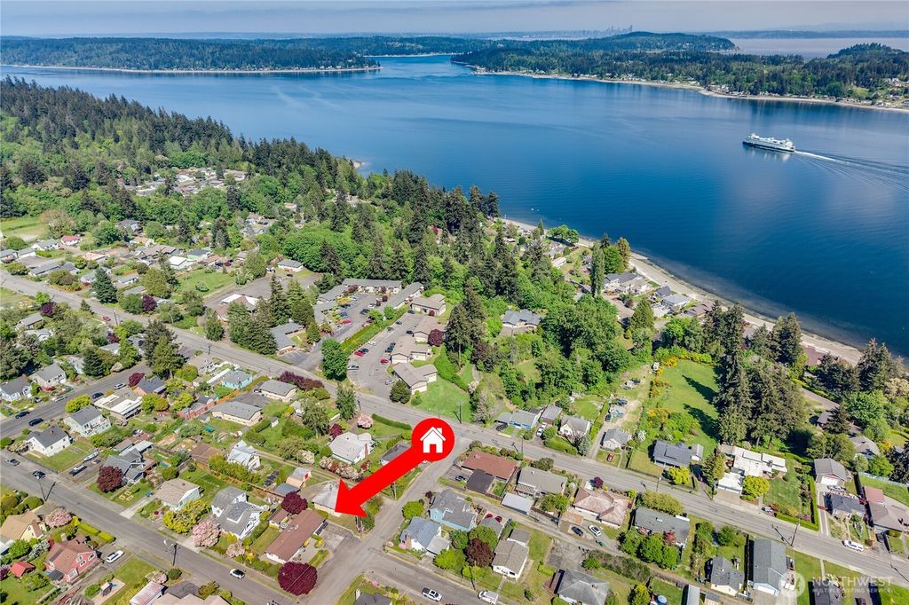 Photo of 2702 E 16th Street, Bremerton, WA 98310 (MLS # 2521371)
