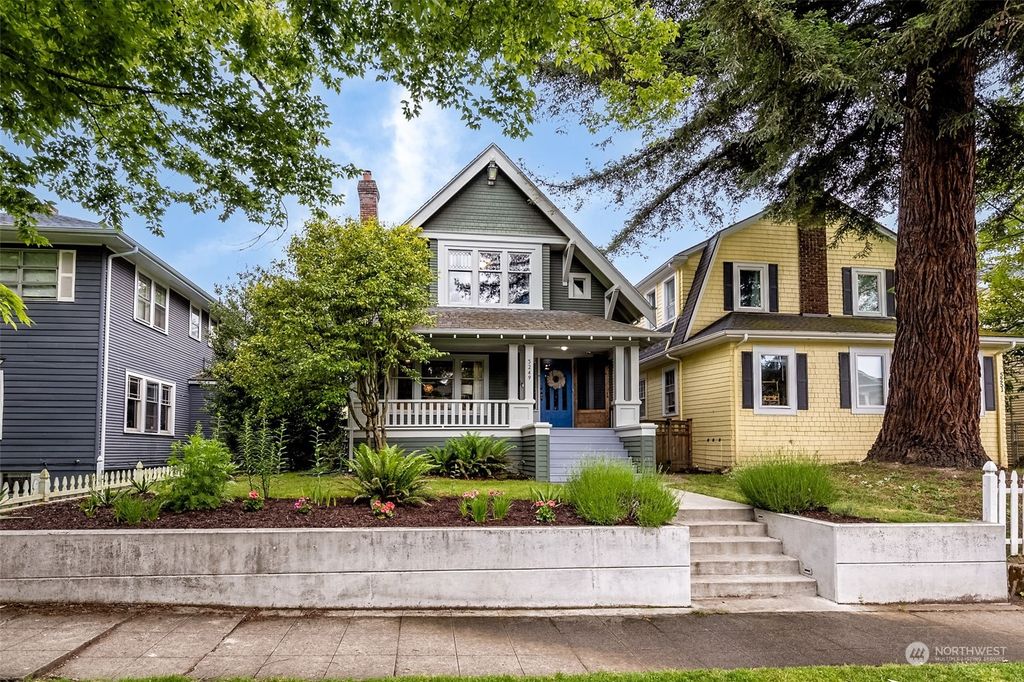Photo of 5249 16th Avenue NE, Seattle, WA 98105 (MLS # 2243537)