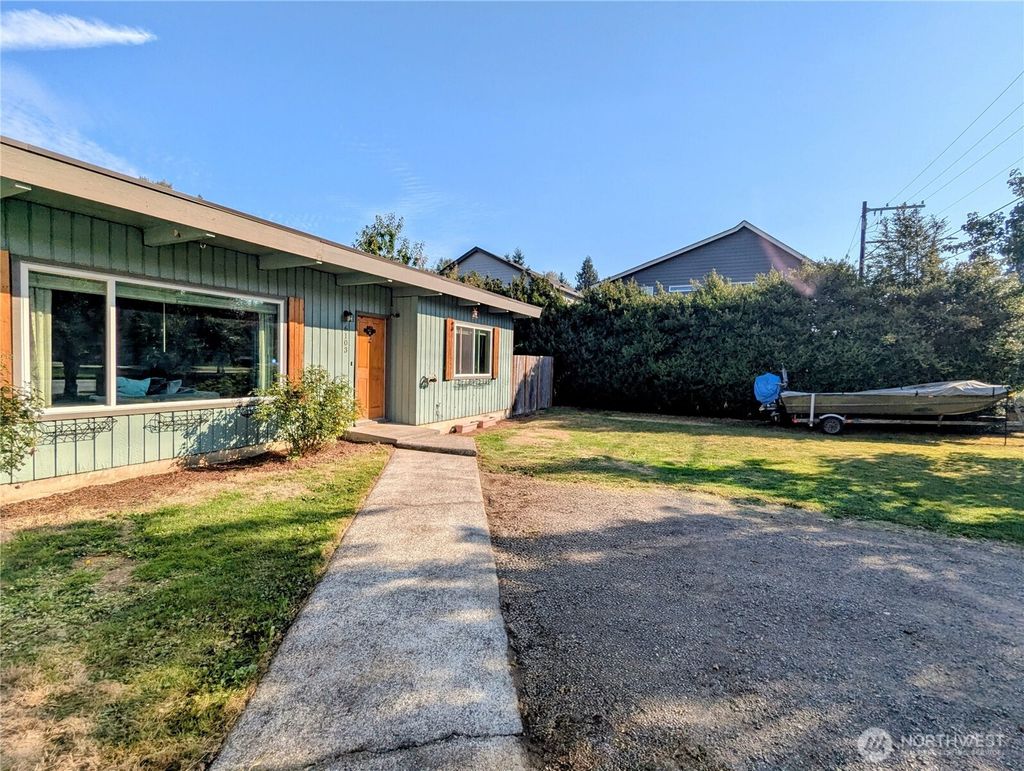 Photo of 6103 Grove Street, Marysville, WA 98270 (MLS # 2442404)