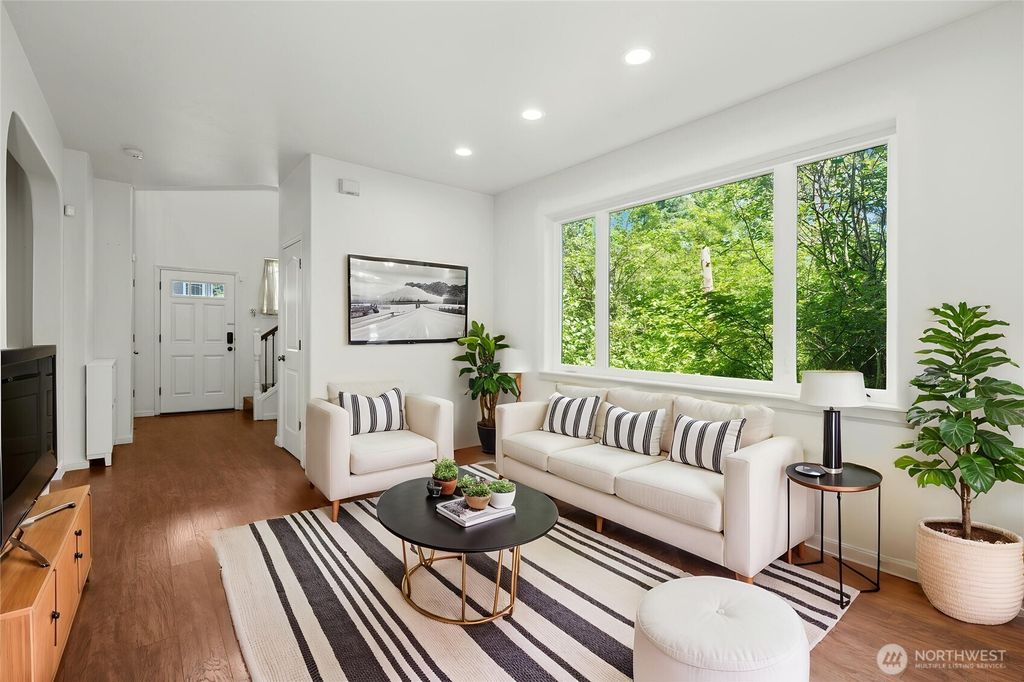 Photo of 18910 SE 41st Drive, Vancouver, WA 98683 (MLS # 2465049)