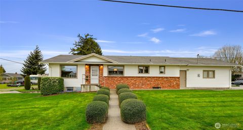 Photo of 1401 E Street, Lynden, WA 98264 (MLS # 2508028)