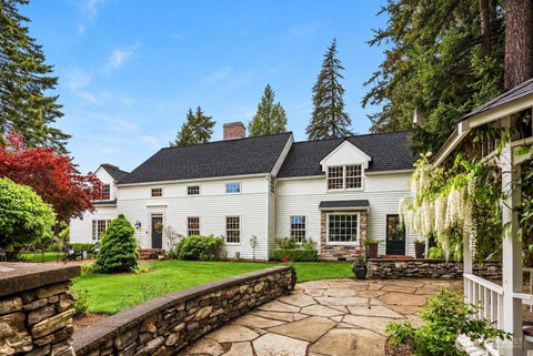 Photo of 13432 NE 25th Street, Bellevue, WA 98005 (MLS # 2523873)