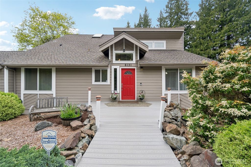 Photo of 8131 64th Street SE, Snohomish, WA 98290 (MLS # 2373542)