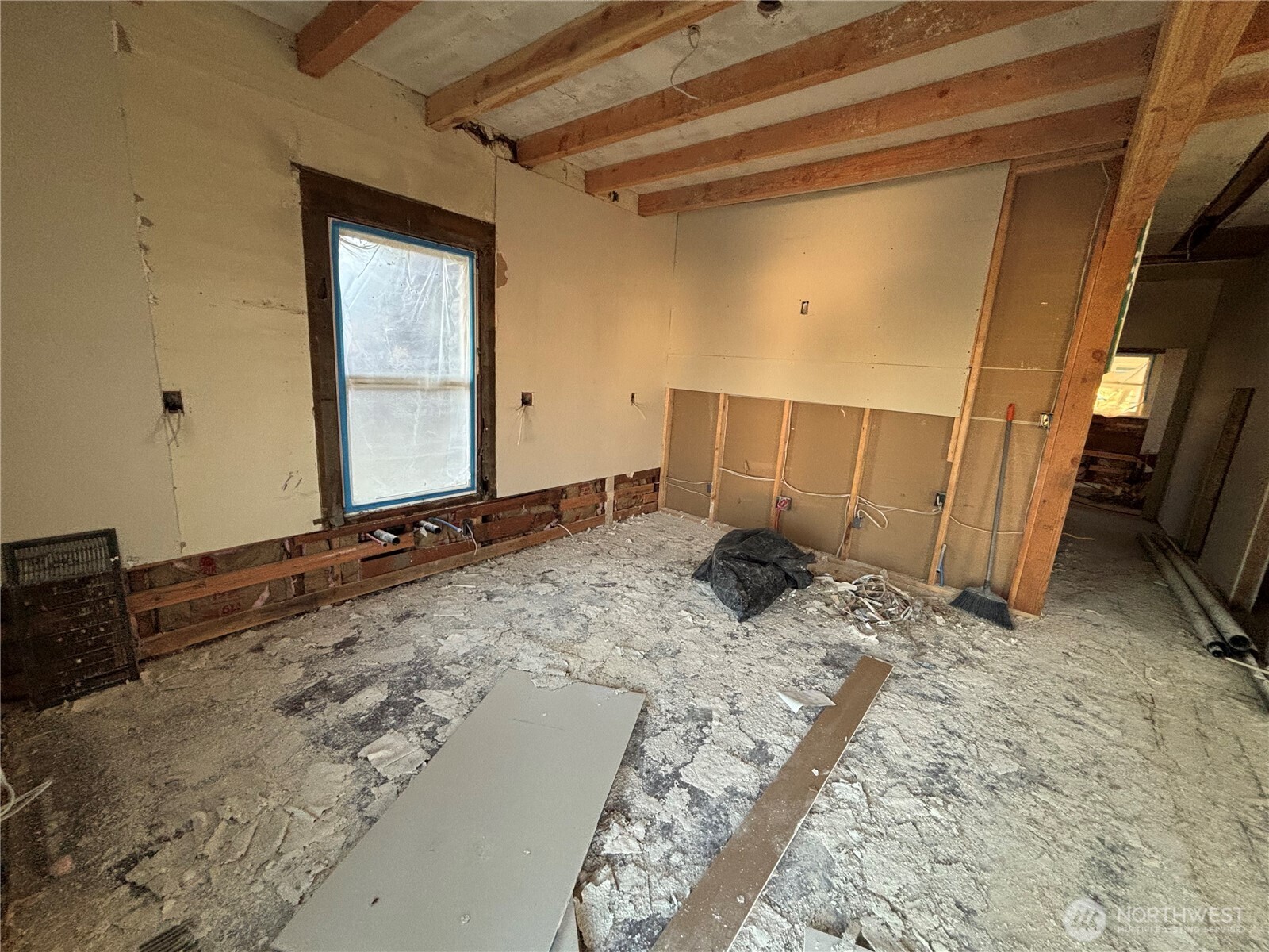 5302 N Shirley Street