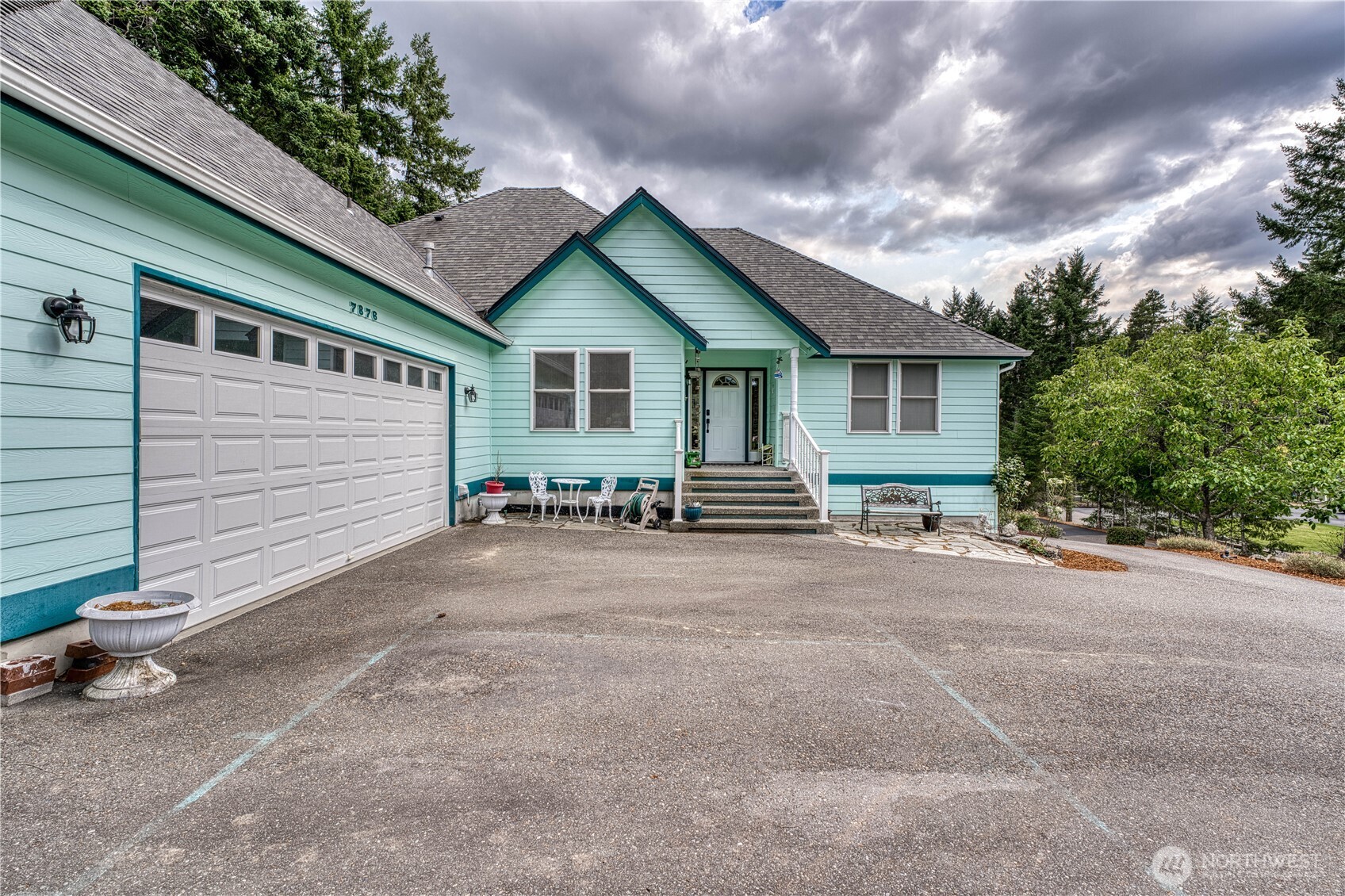 7876 Crystal Manor Lane NW