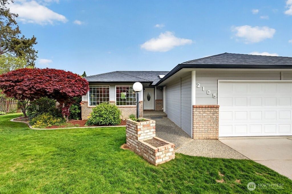 Photo of 2105 Sutton Place, Wenatchee, WA 98801 (MLS # 2513510)