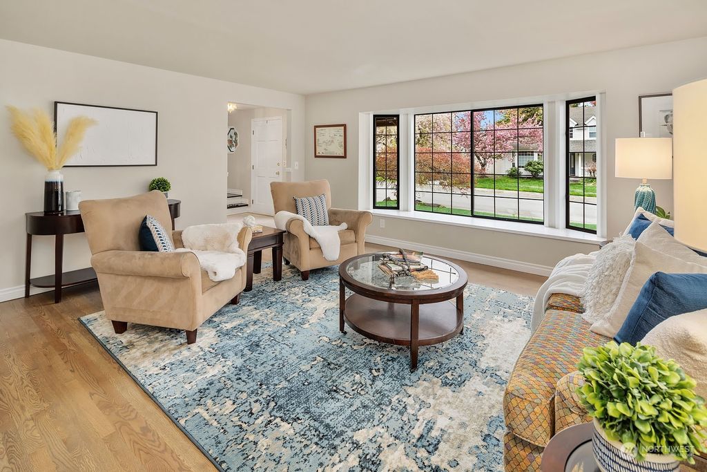 Photo of 16115 SE 46th Place, Bellevue, WA 98006 (MLS # 2060244)