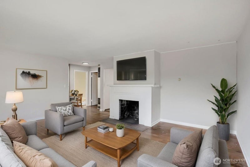910 NE 113th Street