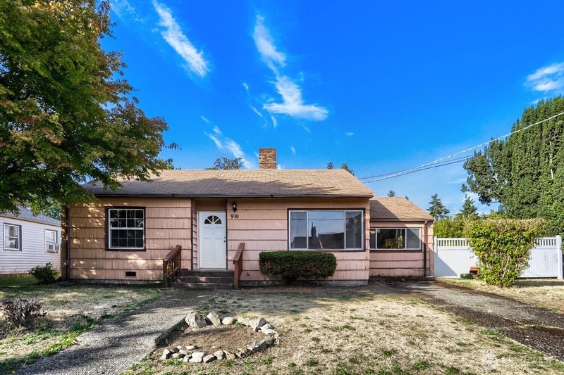 910 NE 113th Street