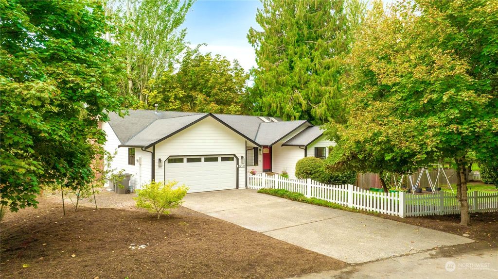 Photo of 14331 279th Place NE, Duvall, WA 98019 (MLS # 2295728)