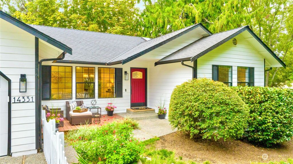 Photo of 14331 279th Place NE, Duvall, WA 98019 (MLS # 2295728)