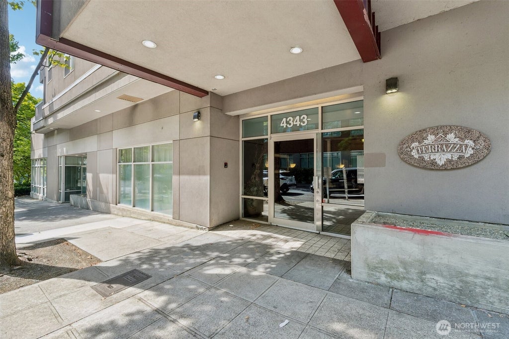 Photo of 4343 Roosevelt Way NE #608, Seattle, WA 98105 (MLS # 2578060)