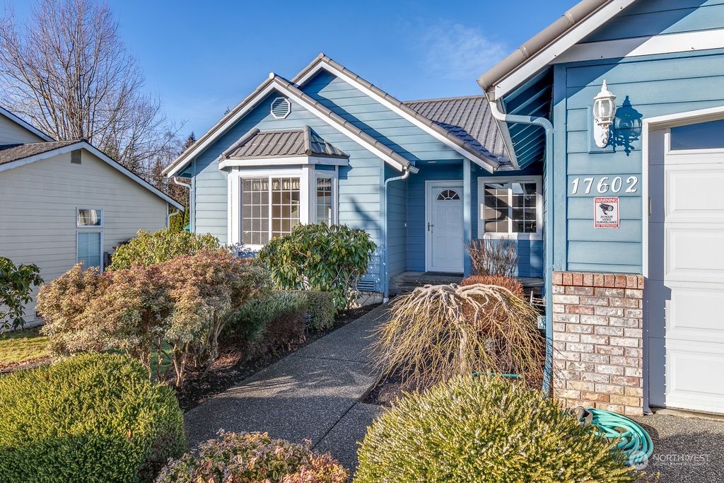 Photo of 17602 Redhawk Drive, Arlington, WA 98223 (MLS # 2028175)