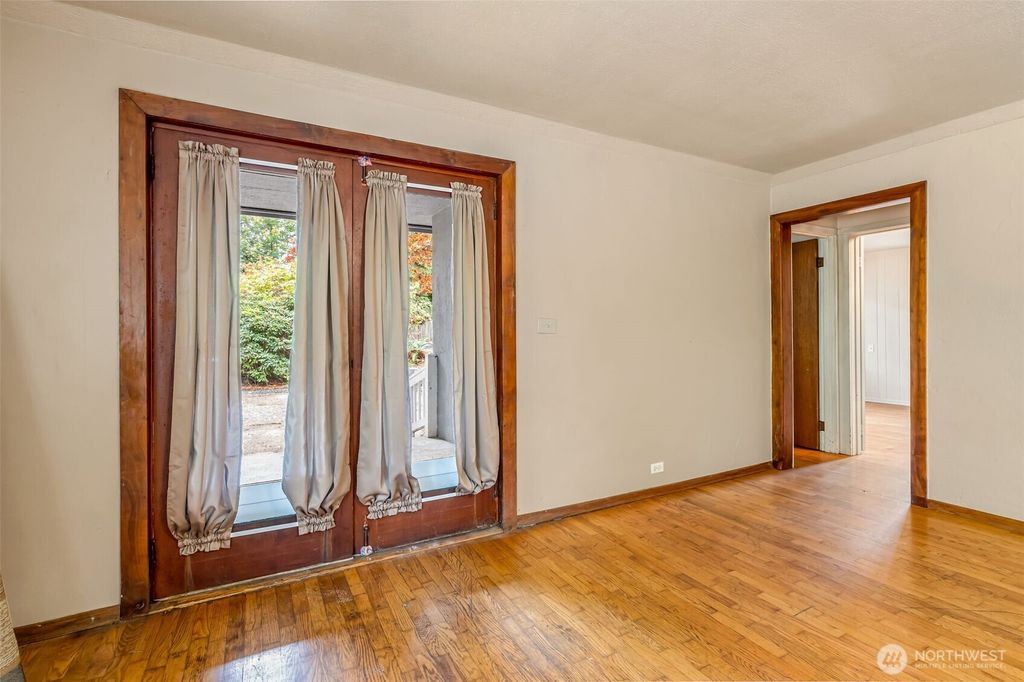 Photo of 1010 99th Avenue SE, Lake Stevens, WA 98258 (MLS # 2445817)