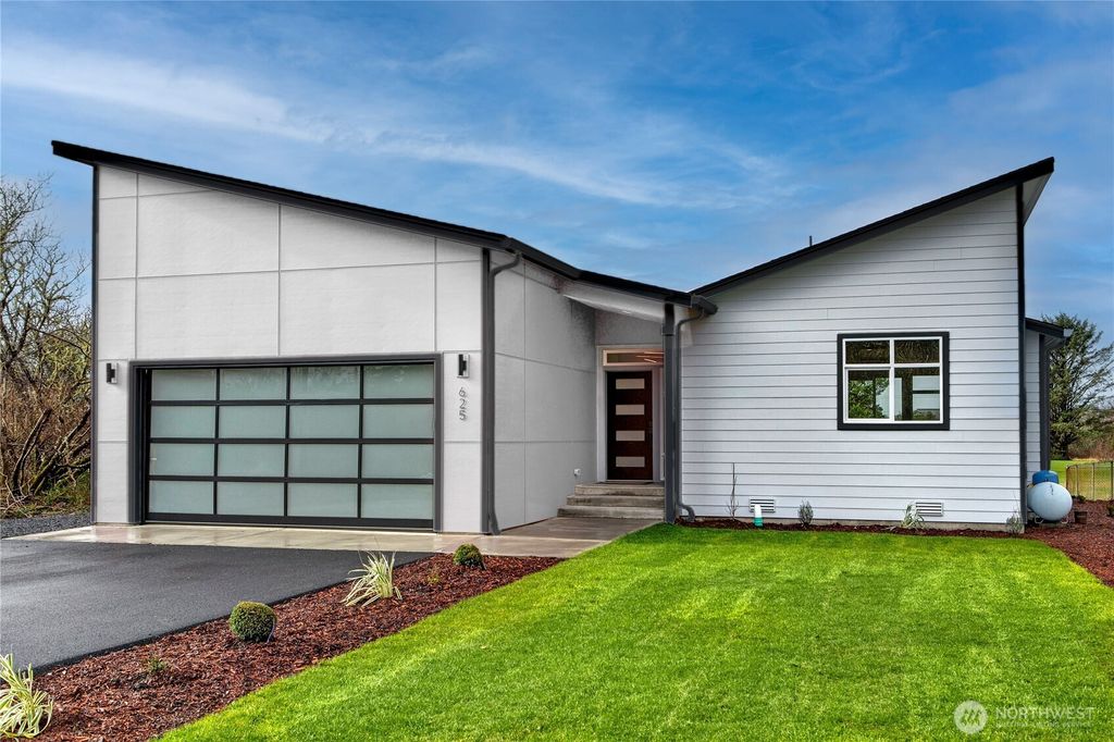 Photo of 514 Canal Drive NE, Ocean Shores, WA 98569 (MLS # 2524496)