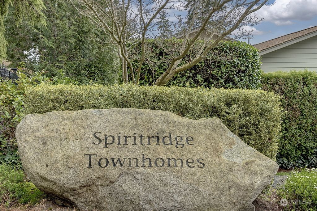 Photo of 16165 SE 33rd Circle, Bellevue, WA 98008 (MLS # 2220260)