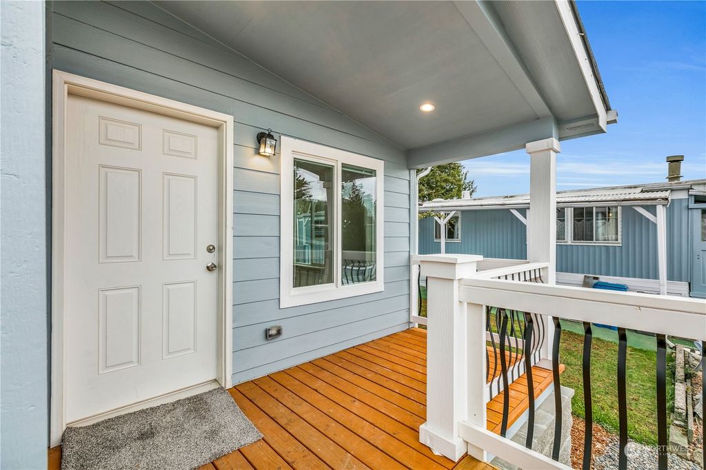 Photo of 3215 S 184th Street #265, SeaTac, WA 98188 (MLS # 2254635)