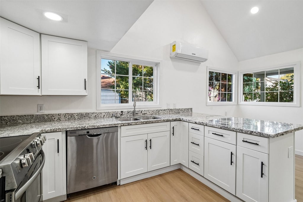 Photo of 8428 D Street S, Tacoma, WA 98444 (MLS # 2596616)
