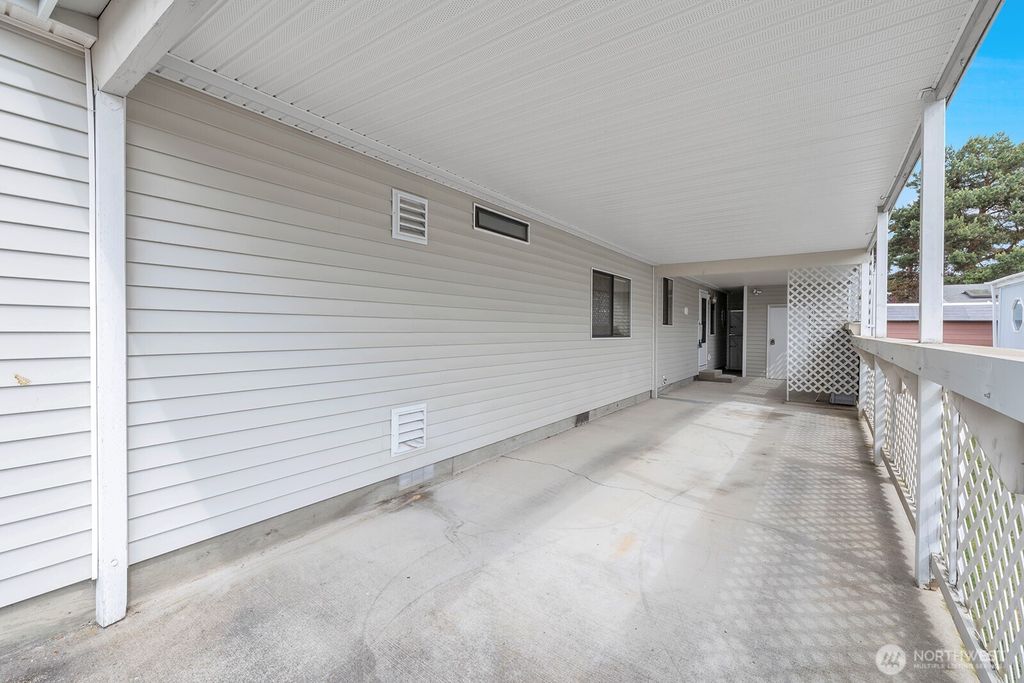 Photo of 2611 S 288th Street #61, Federal Way, WA 98003 (MLS # 2387888)