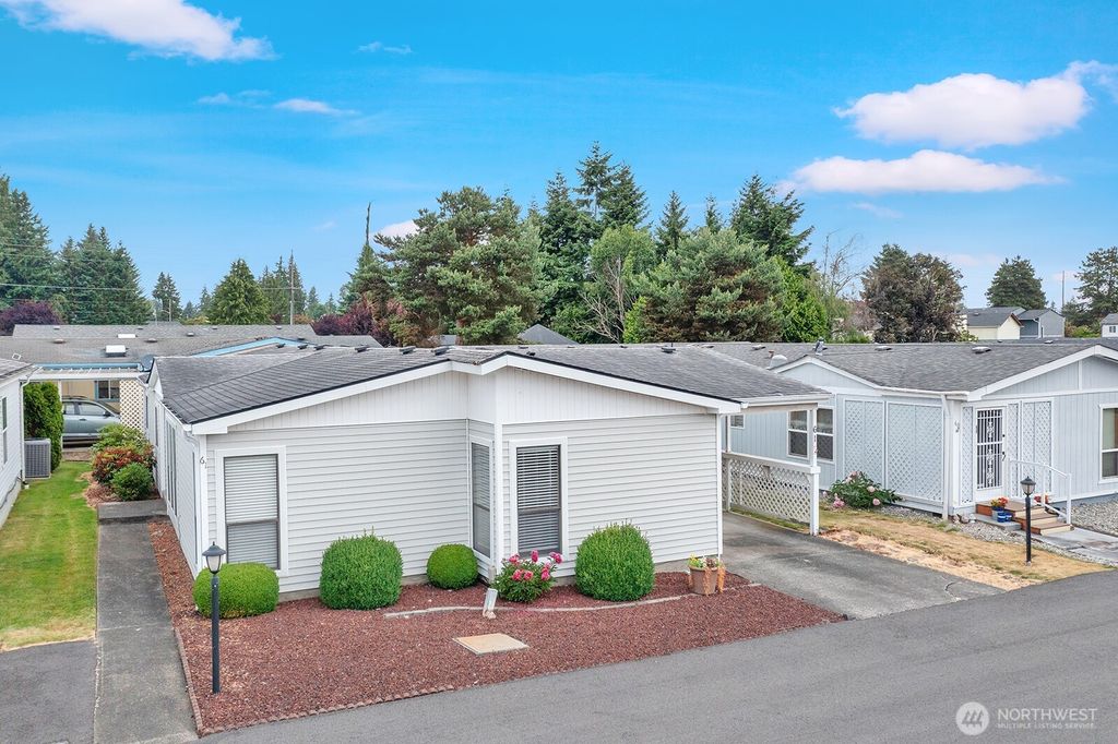 Photo of 2611 S 288th Street #61, Federal Way, WA 98003 (MLS # 2387888)