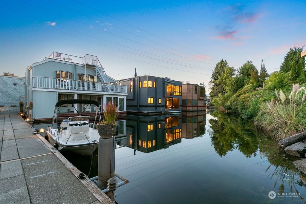 Photo of 2600 Fairview Avenue E #7, Seattle, WA 98102 (MLS # 2161237)