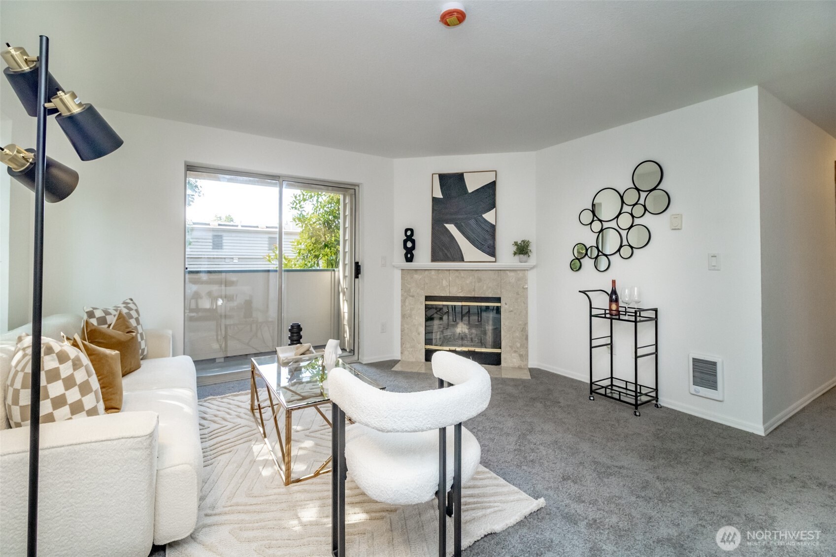 Burien, Washington 98148, United States, 2 Bedrooms Bedrooms, ,2 BathroomsBathrooms,Residential,Active,145167