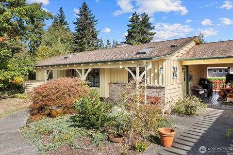 Photo of 2404 127th Avenue SE, Bellevue, WA 98005 (MLS # 2441839)
