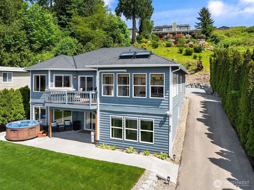 Photo of 423 S Lake Stevens Road, Lake Stevens, WA 98258 (MLS # 2529361)
