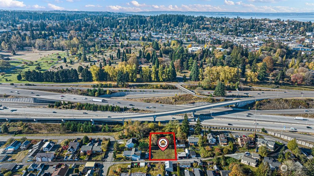 Photo of 4221 S 4th Avenue, Everett, WA 98203 (MLS # 2057335)